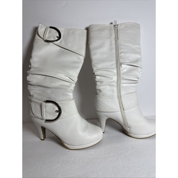 Womens Top Moda Knee High Quilted Boot W/ Buckle & Zip Accent Heel White Size 7 - Picture 1 of 8